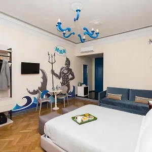 Tritone 125 Guest house
